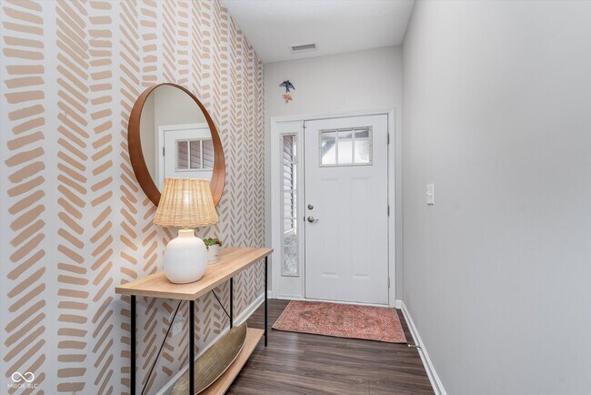 Building Photo - 1051 Macoun Dr