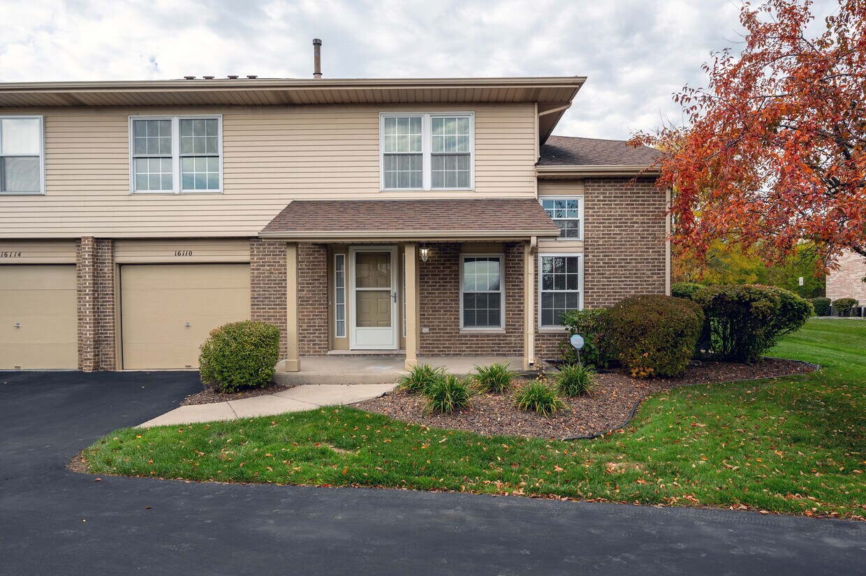 16110 Creekmont Ct, Tinley Park, IL 60487 Townhome Rentals in Tinley