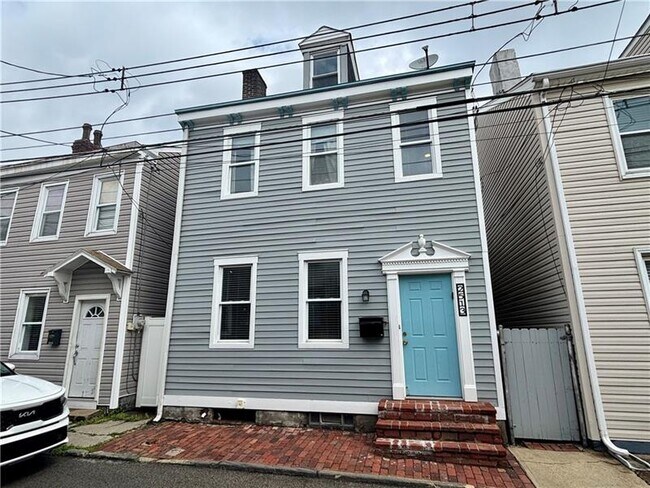 Foto del edificio - 2513 Larkins Wy