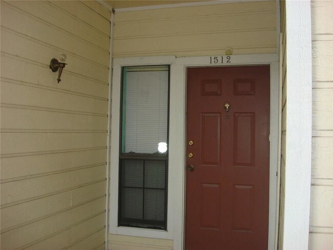 Building Photo - 9601 Forest Ln