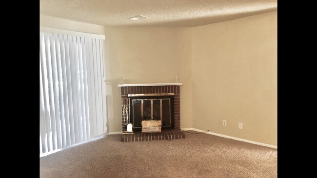 LR - 5300 E Cherry Creek South Dr