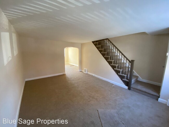 Building Photo - 3 br, 1 bath House - 308 Rively Ave