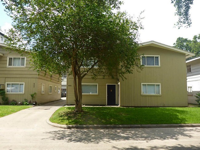Building Photo - 4307 W Alabama St