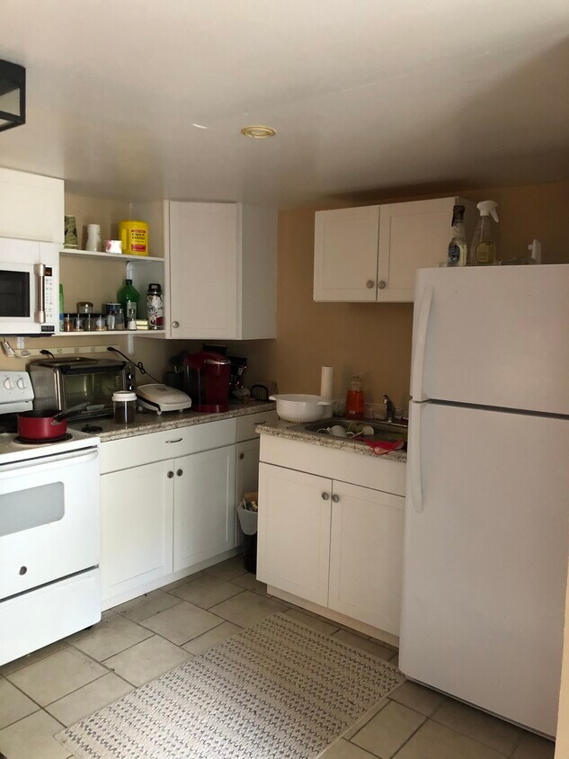 Kitchen - 905 15th St