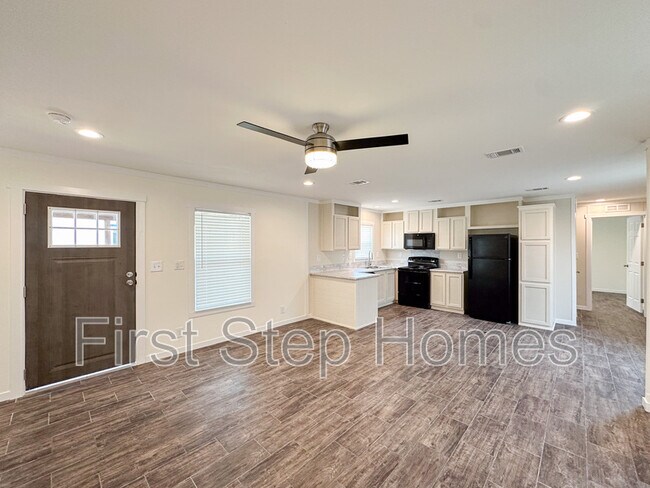 Building Photo - 237 Noriker Dr