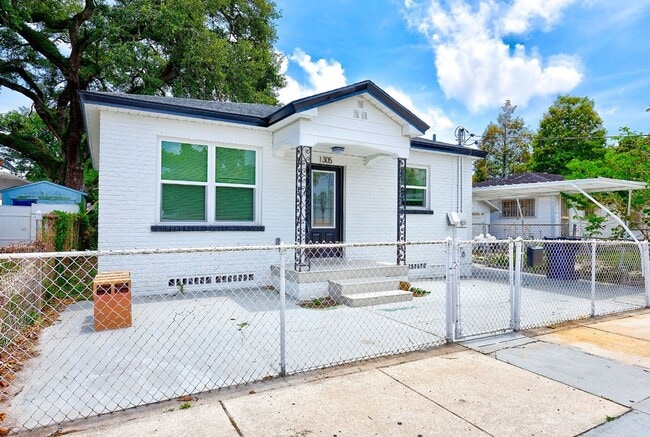 Building Photo - Introducing the Jewel of Ybor City: A Full...