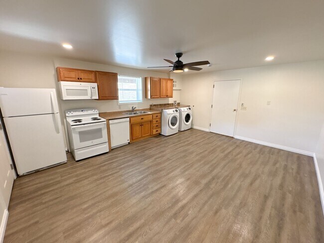 Foto del edificio - 6412-6416-6424 S 6th St.
