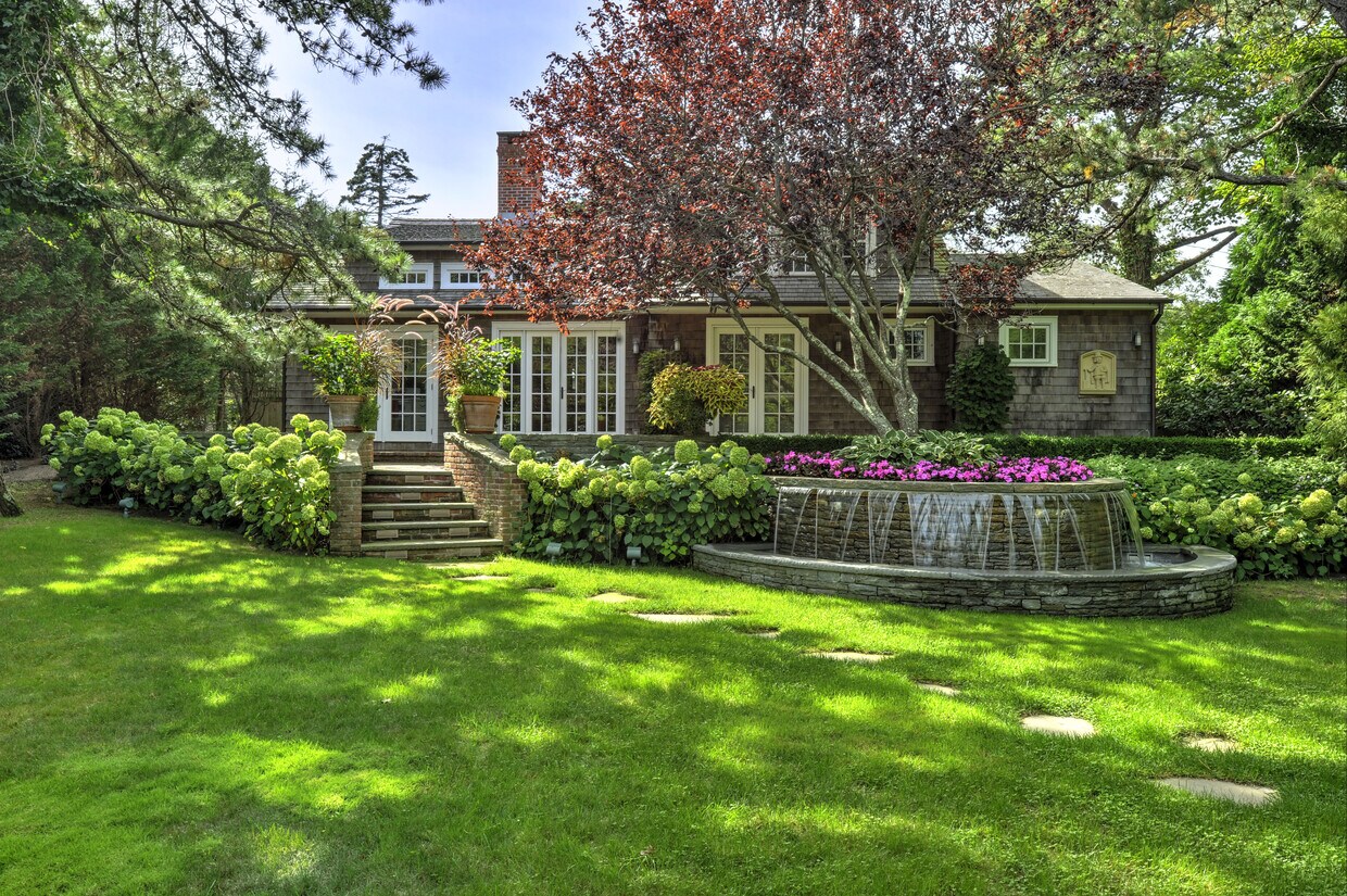 35 Devon Rd, Amagansett, NY 11930 House Rental in Amagansett, NY