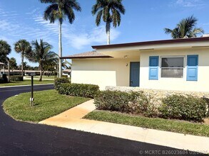 Building Photo - 2854 Crosley Dr E