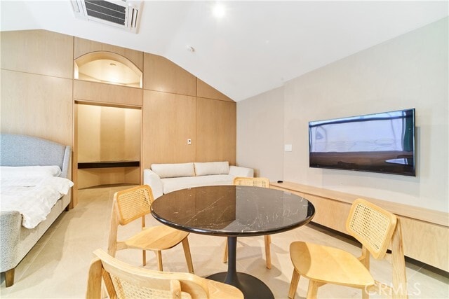 Foto del edificio - 1119 N Crestview Dr