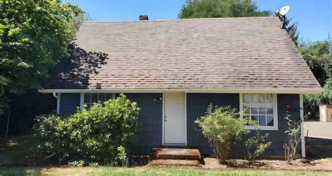 Building Photo - 4250 NE Hwy 20