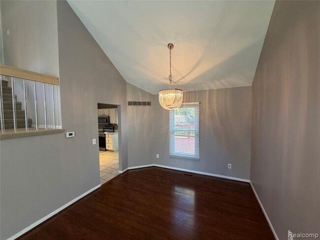 Foto del edificio - 39588 Squire Rd