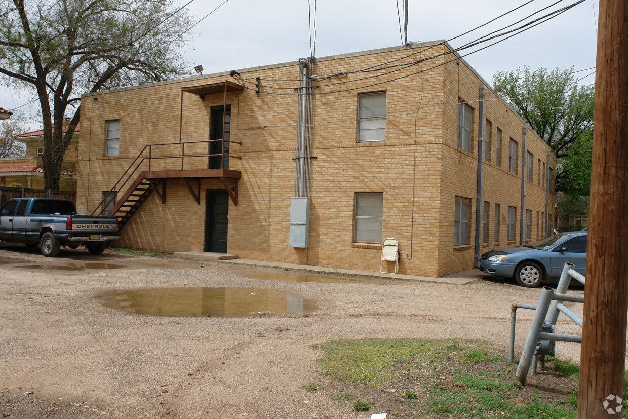 Building Photo - 1809 Broadway St