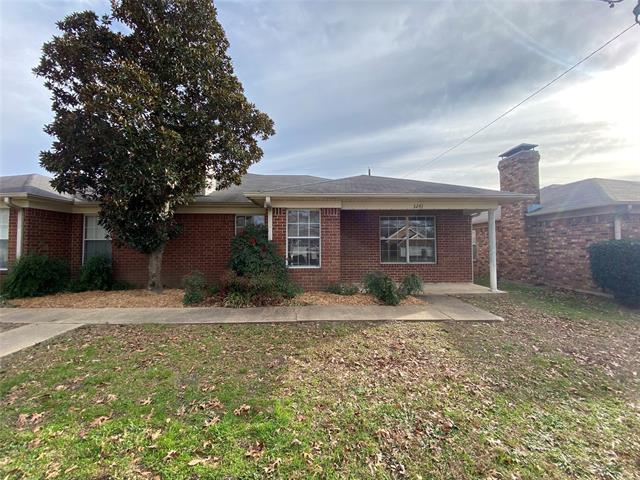 Primary Photo - 3241 Lexington Dr