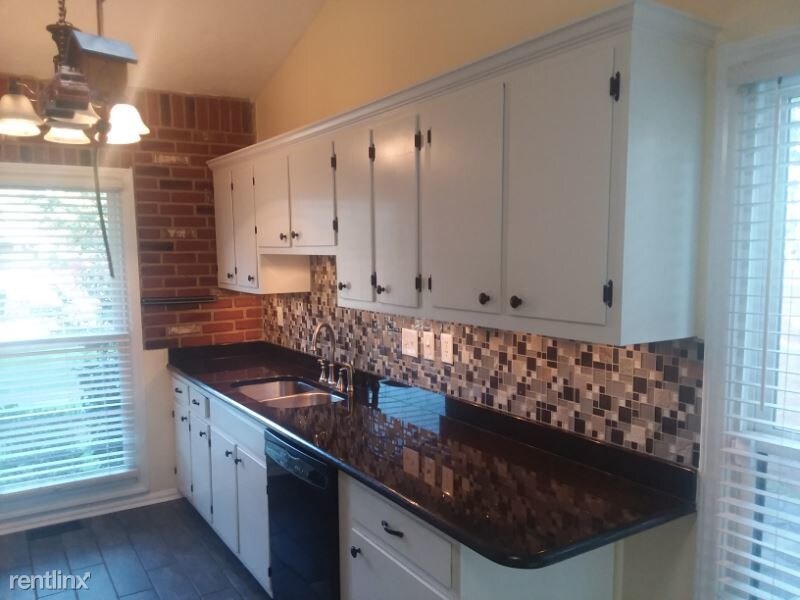 Foto principal - 3 br, 1.5 bath Townhome - 4601 Keg Ct