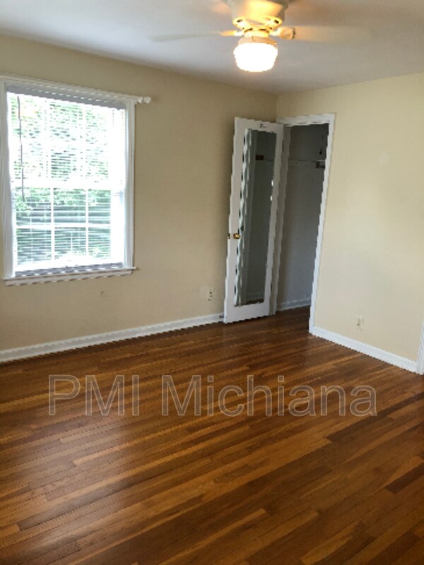 Foto del edificio - 110 S Hawthorne Dr