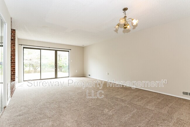 Foto del edificio - 247 Hampshire Ct