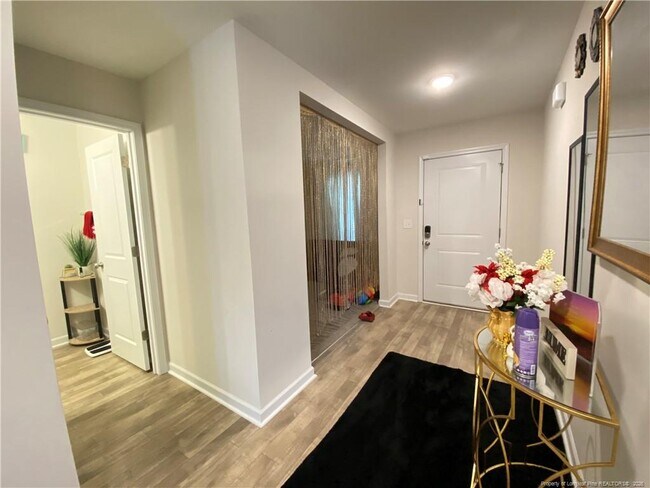 Foto del edificio - 808 Old Angus Ln
