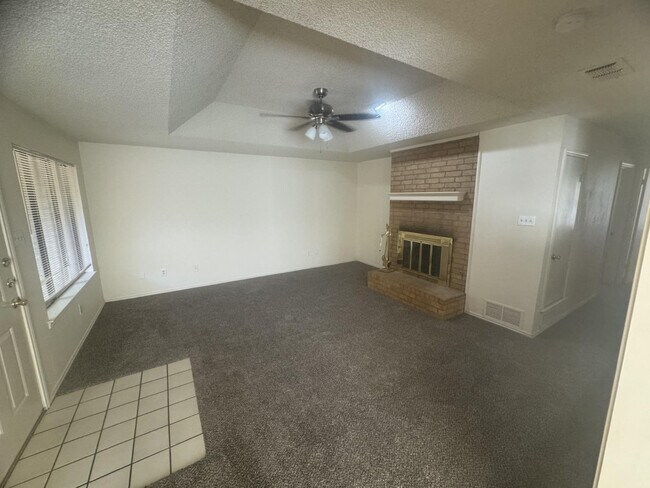 Foto del edificio - 7507 Akron Ave