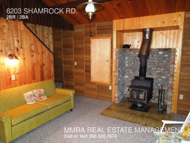 Building Photo - Great 2+ Bedroom Cabin on 1/3 Acre!