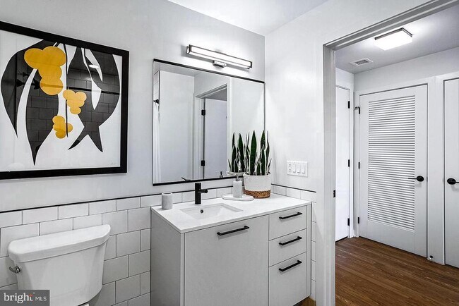 Foto del edificio - 1625 Eckington Pl NE