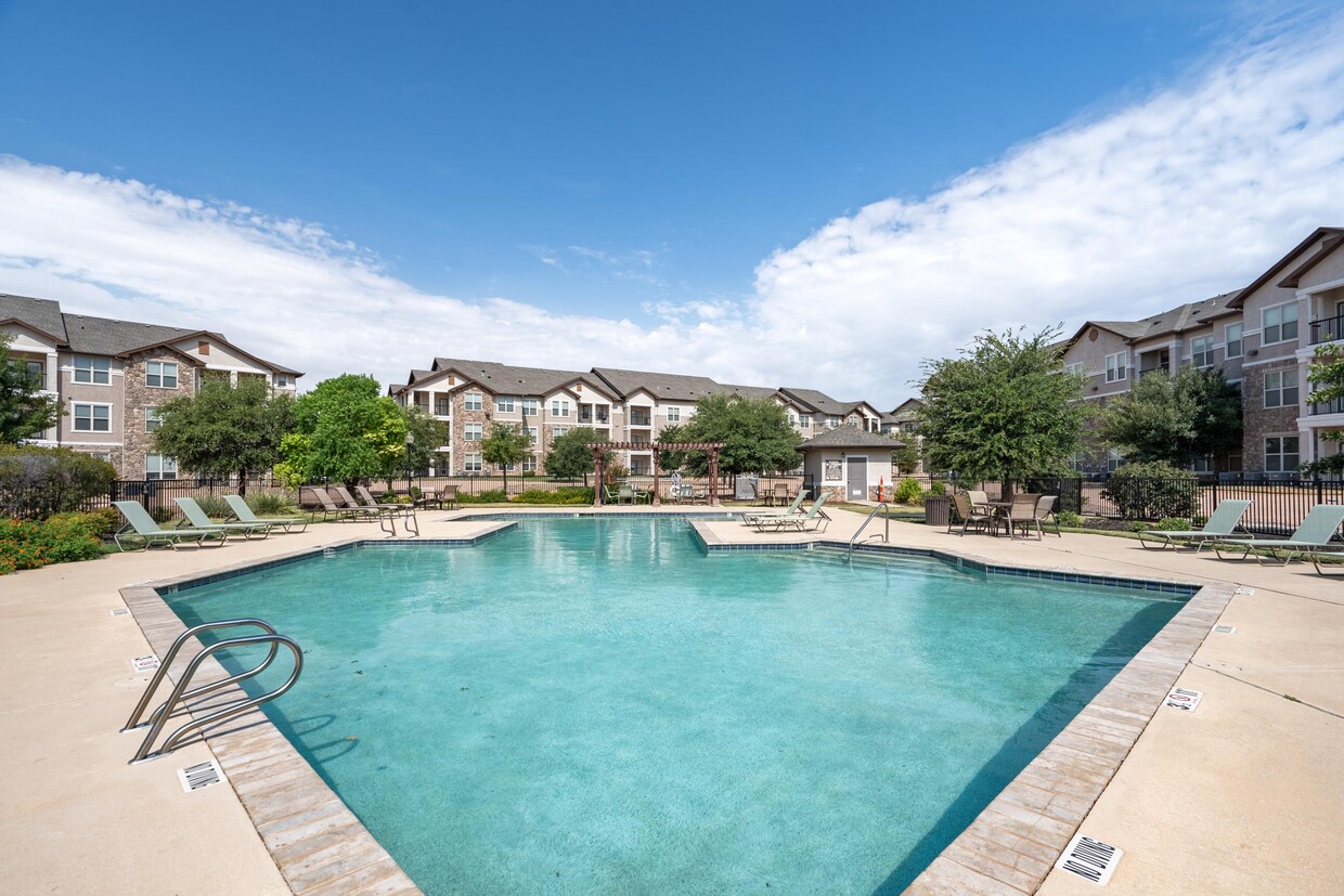 Tradewinds Apartments Midland Texas