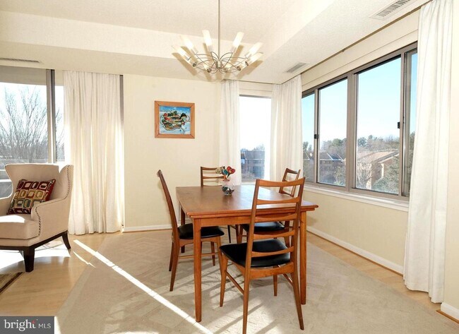 Foto del edificio - 5800 Nicholson Ln
