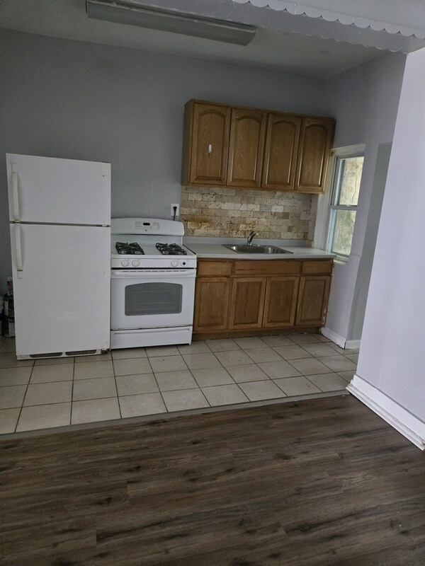 Foto del edificio - 5728 Hunter St