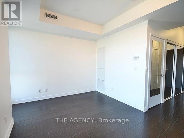 Building Photo - 170-2170 Sumach St