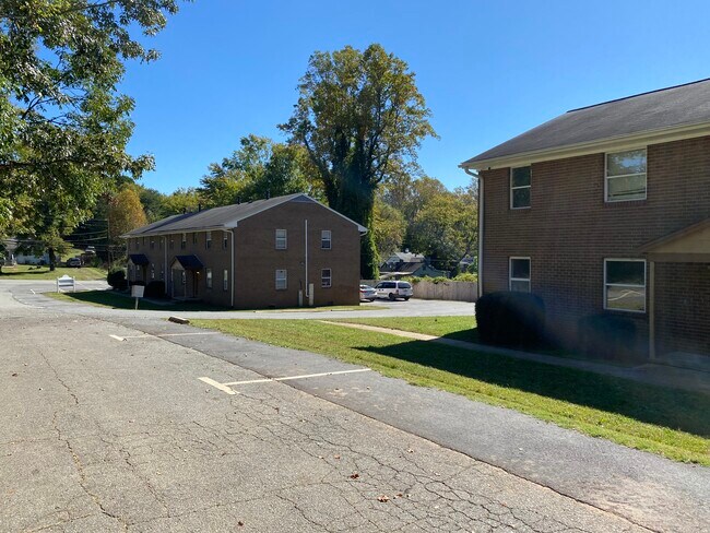 Building Photo - 4338 Ogburn Ave
