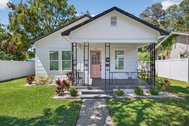 Foto del edificio - Fully Renovated 3 bedroom St. Pete Home | ...
