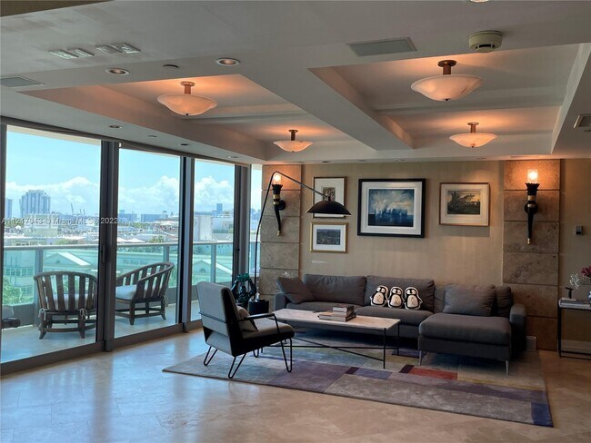 Building Photo - 1455 Ocean Dr