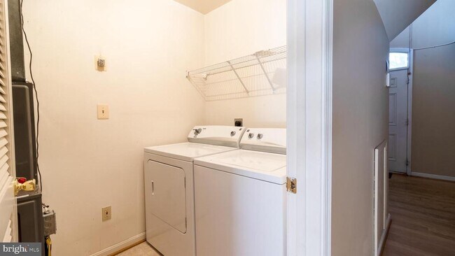 Foto del edificio - 45416 Baggett Terrace