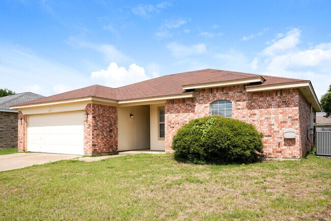 Foto del edificio - 6415 Jennie Ln