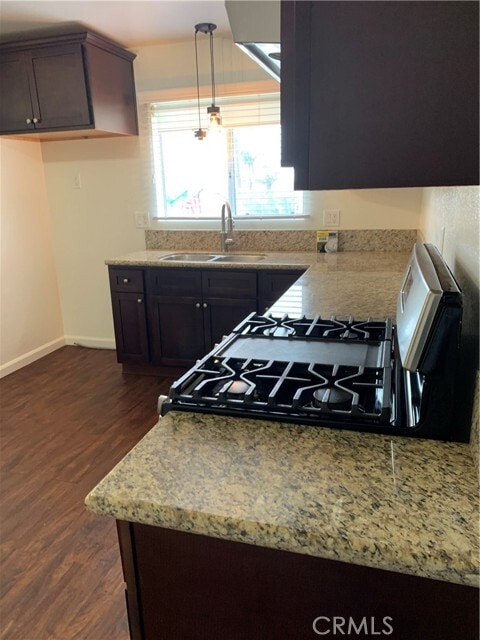 Foto del edificio - 317 Encino Ln