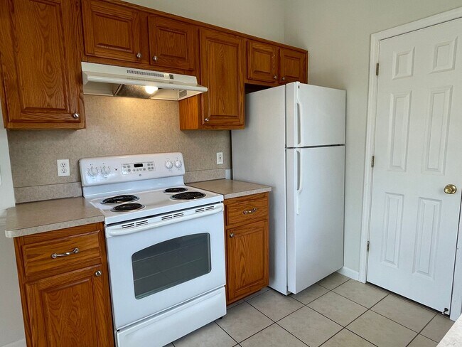 Foto del edificio - Shelby Township 2 Bedroom, 2 Bath Condo-St...