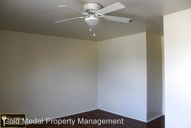 Building Photo - 1101 Horizon Dr