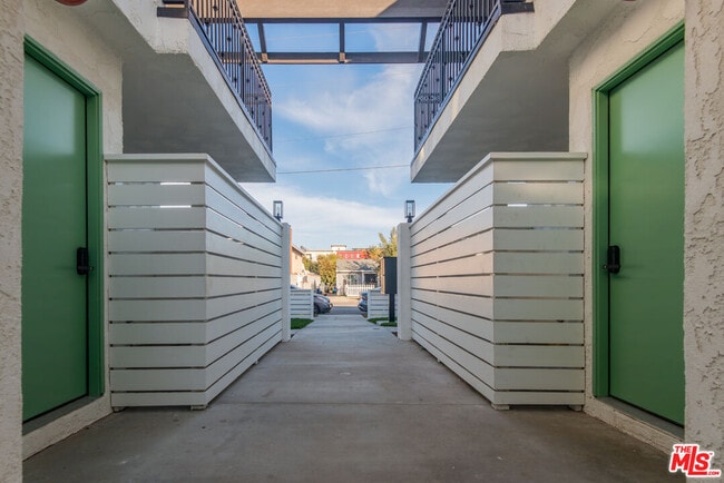 Building Photo - 2757 Andreo Ave