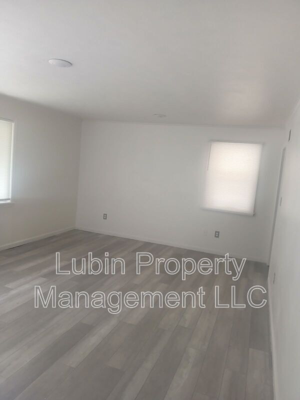 Foto del edificio - 3395 Mountain Terrace St
