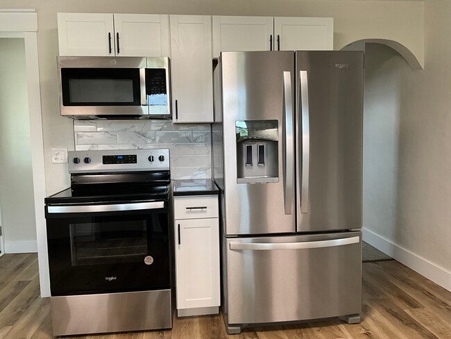 Refrigerador, estufa, microondas y lavavajillas - 123 Chestnut St