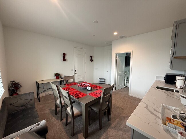 Foto del edificio - 1 bed 1 bath Casita in Winchester