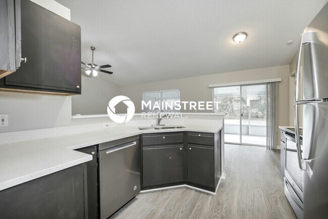 Foto del edificio - 4 Bedroom Pet-Friendly Home in KISSIMMEE, FL with Main Street Renewal
