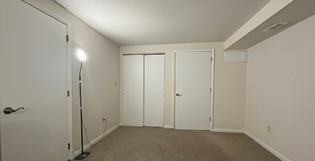 Foto del edificio - 3948 Ridge Lea Rd