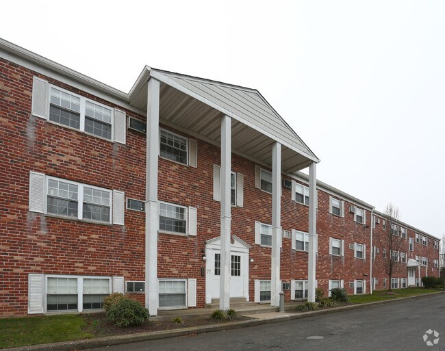 The Courtyards at Bensalem Rentals Bensalem, PA