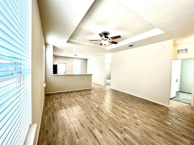 Building Photo - 504 Compania Cove