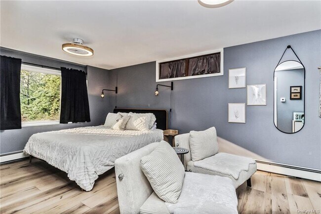 Foto del edificio - 14 Turkey Hill Rd