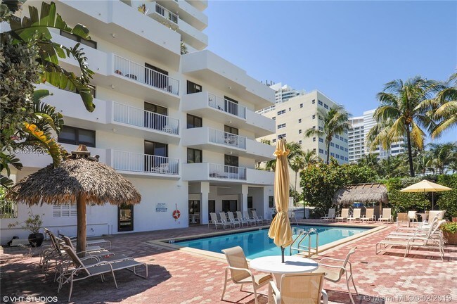 Building Photo - 4301 Collins Ave