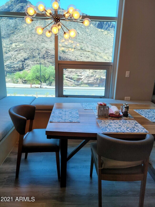 Foto del edificio - 140 W Rio Salado Pkwy