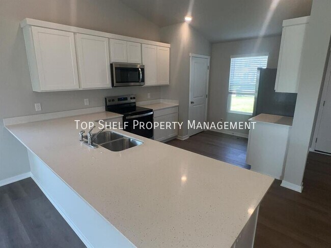 Building Photo - 1110 Northview Dr