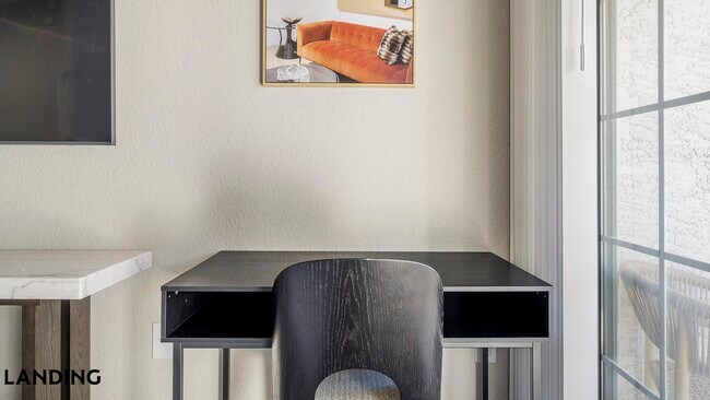 Foto del edificio - 3201 Duval Rd